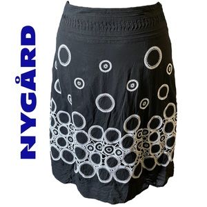 Nygard Petite Cotton Black and White Skirt